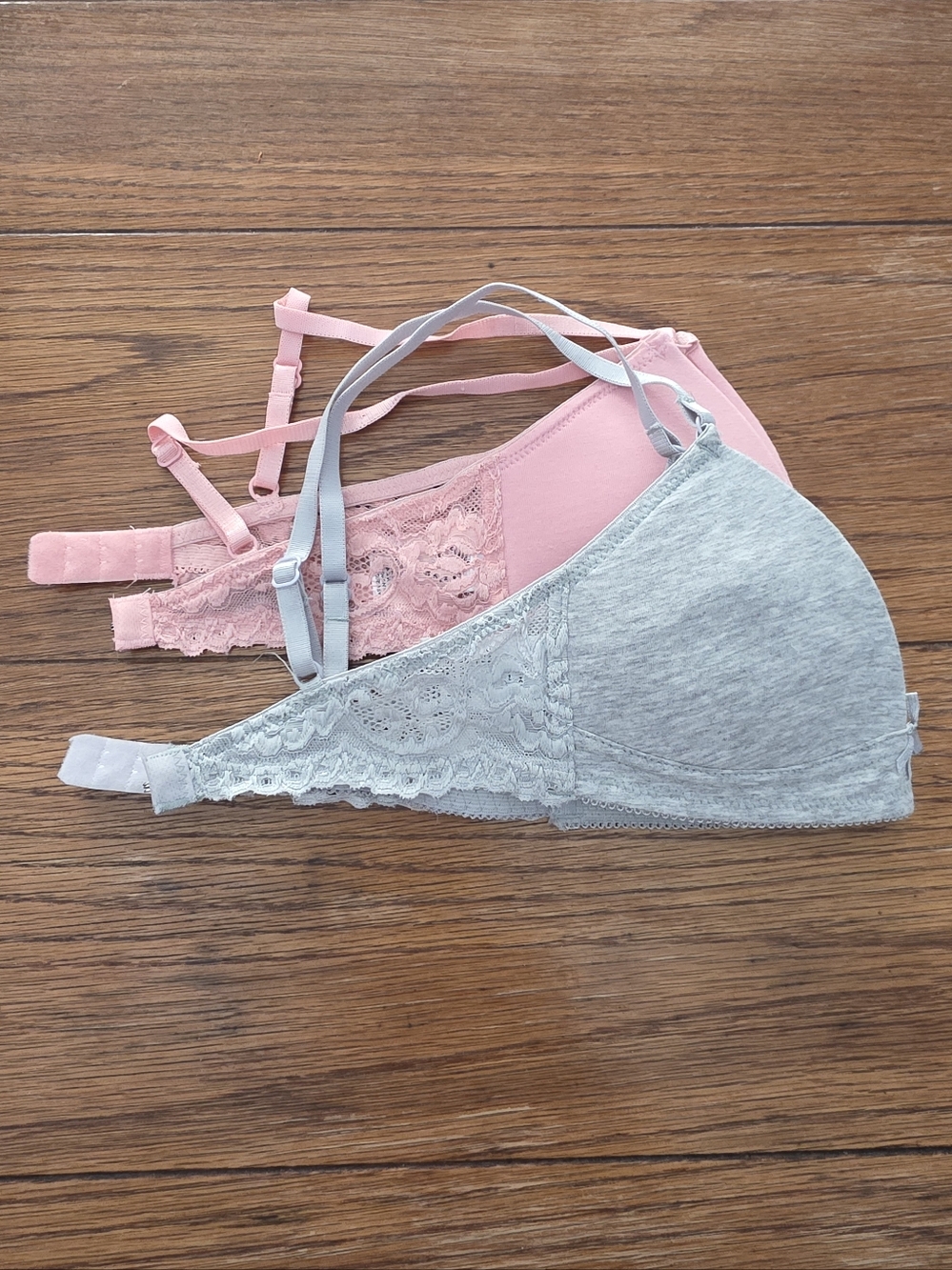 Laura Ashley Lace Bras Set in Pink & Gray 30A Like New 2-pack